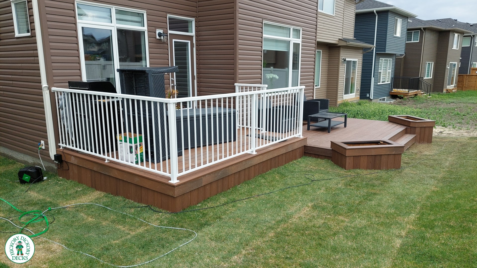 NEW DECK & REPAIR