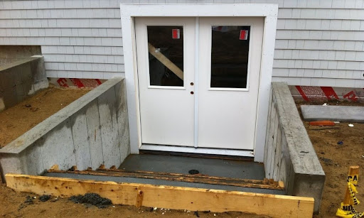 SIDE ENTRY DOOR